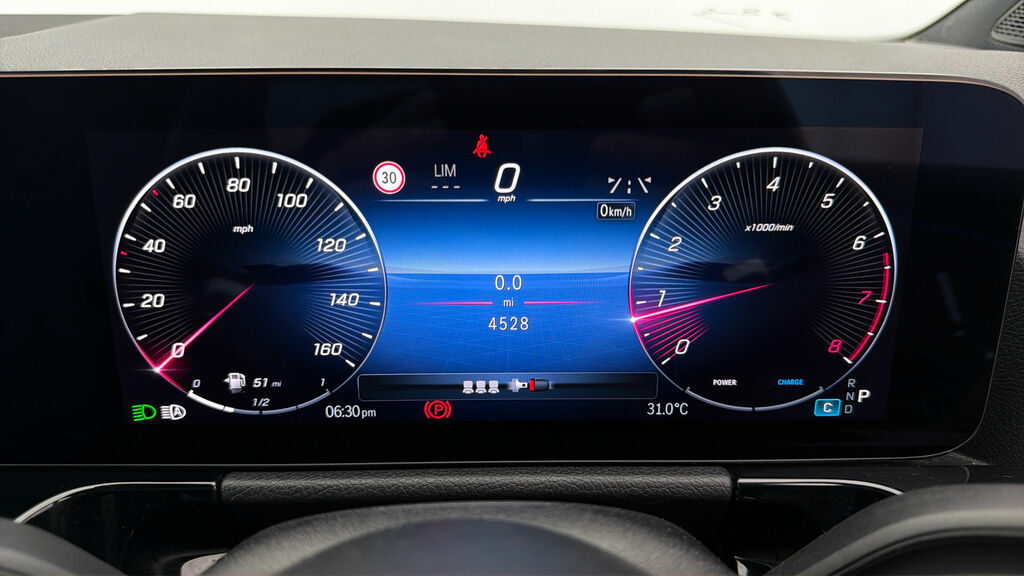 Mercedes-Benz GLA Class 1.3 Gla180h Mhev Sport Edition Suv Hybr  #21