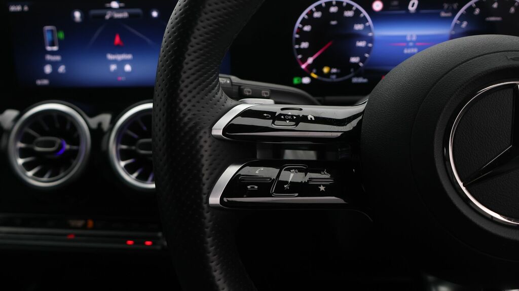 Mercedes-Benz GLA Class 1.3 Gla180h Mhev Sport Edition Suv Hybr  #25