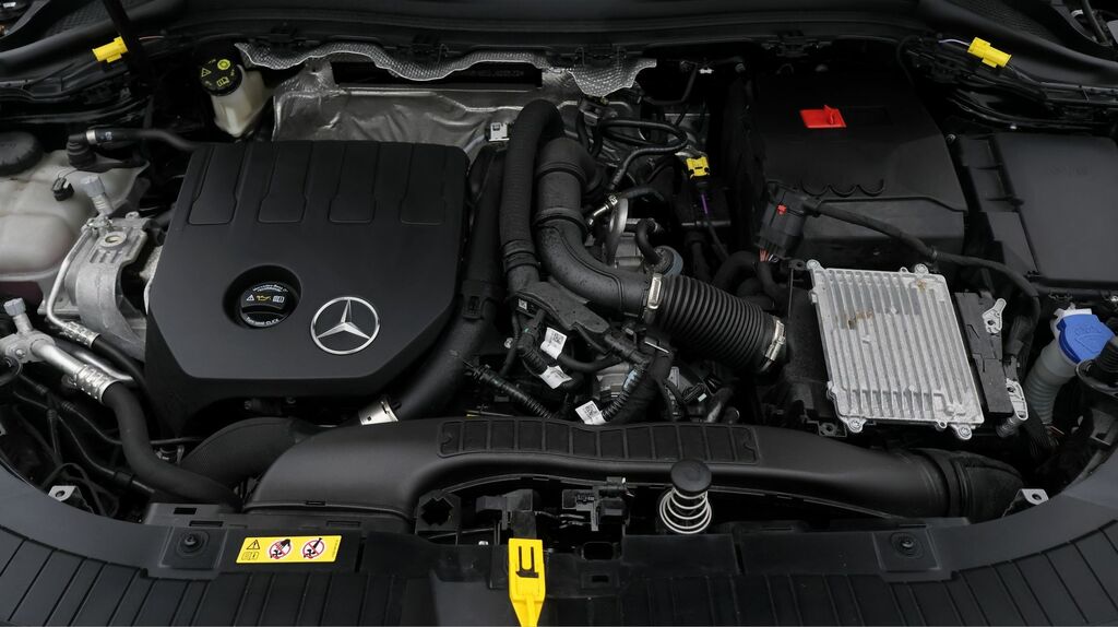 Mercedes-Benz GLA Class 1.3 Gla180h Mhev Sport Edition Suv Hybr  #19