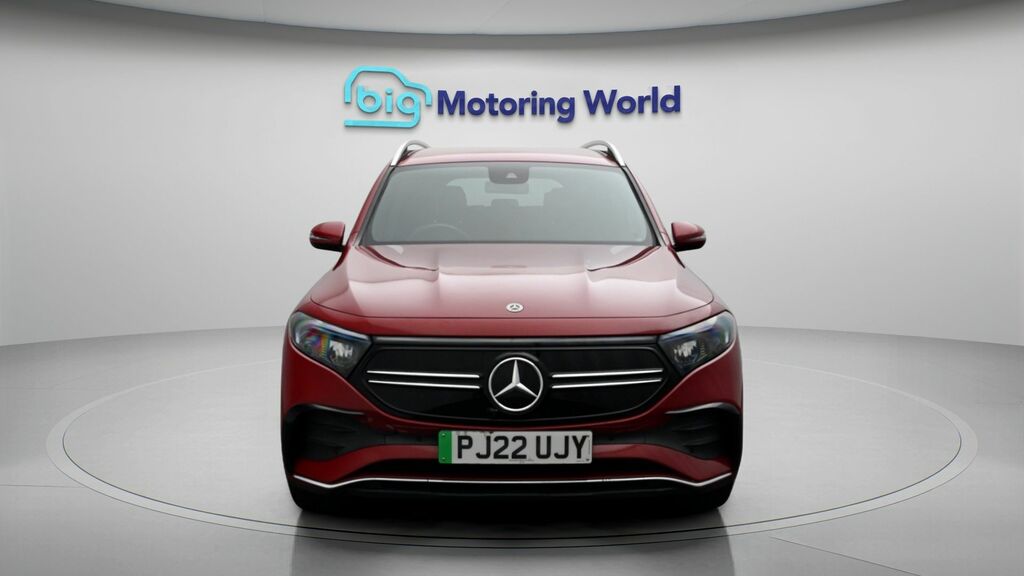 Mercedes-Benz EQB Amg Line Red #2