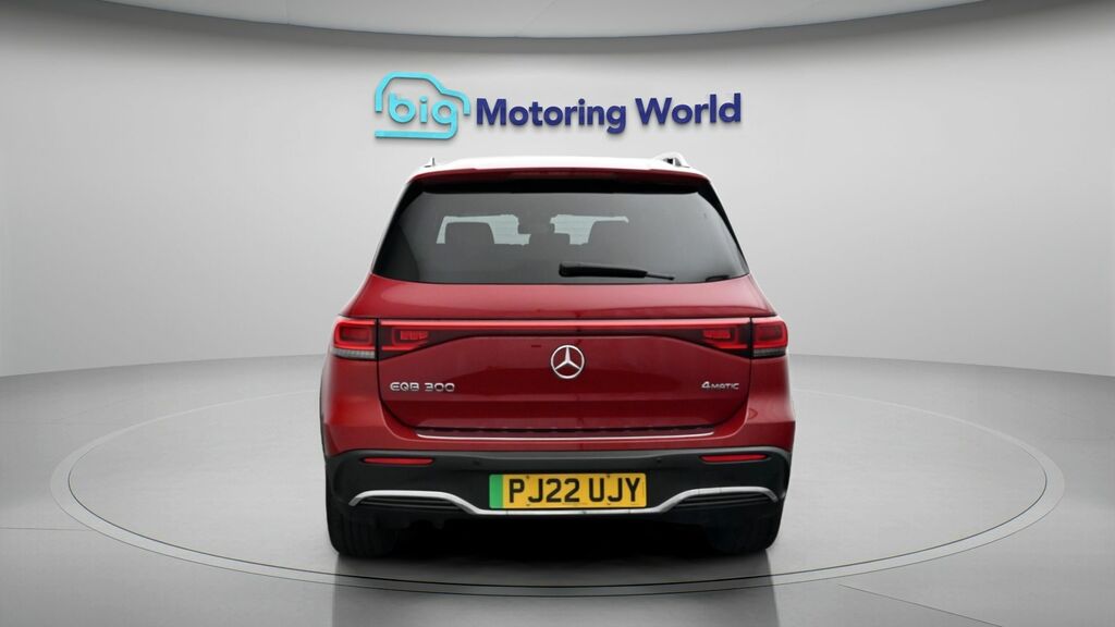 Mercedes-Benz EQB Amg Line Red #6