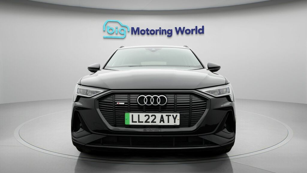 Audi E-tron Black Edition LL22ATY Black #2