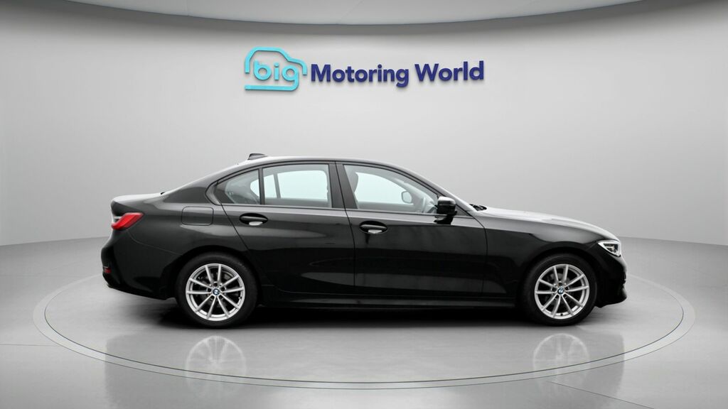 BMW 3 Series 2.0 320I M Sport Saloon Euro 6 S Blue #8