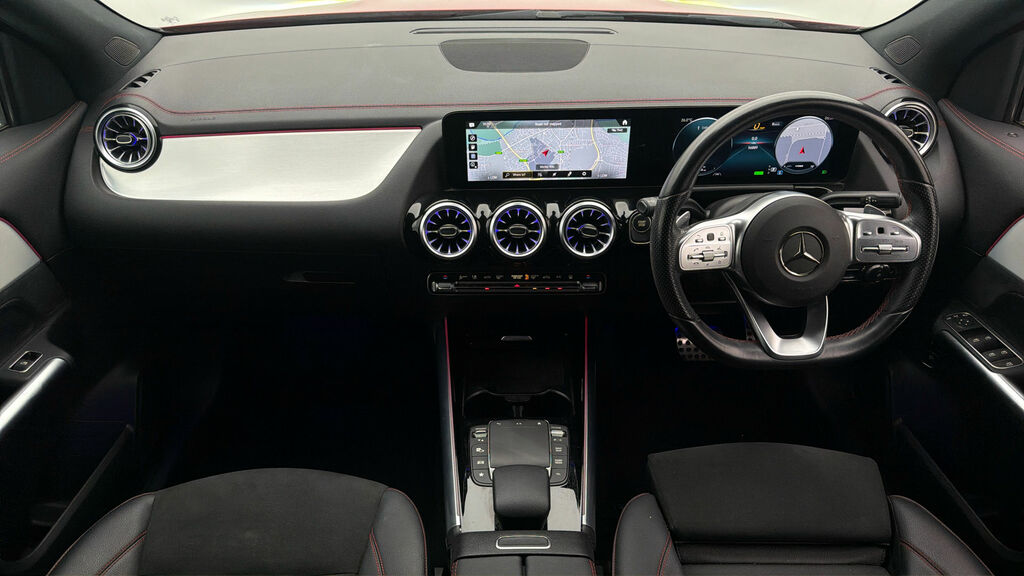 Mercedes-Benz EQA Amg Line Red #4