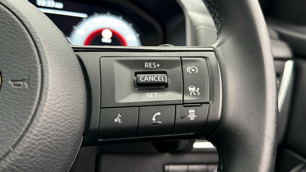 Nissan Qashqai 1.3 Dig-t Mh 158 Tekna Xtronic Green #23