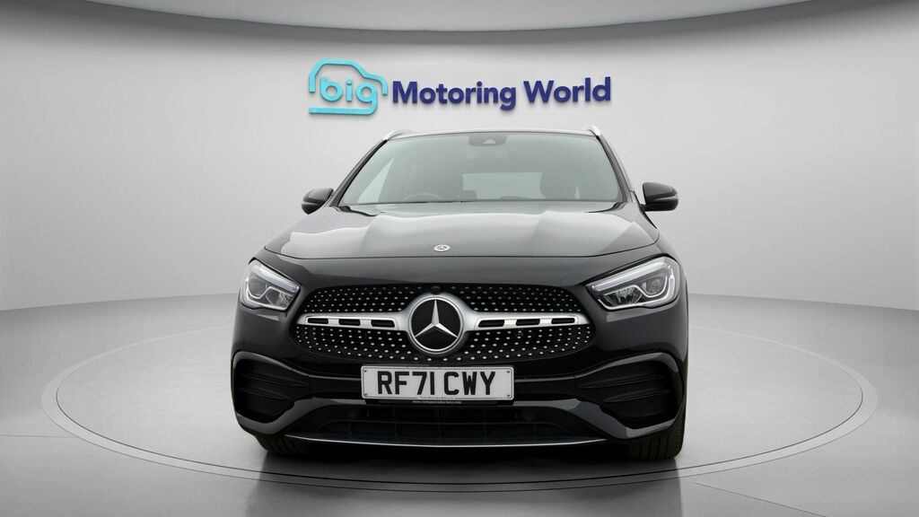 Mercedes-Benz GLA Class Exclusive Edition RF71CWY Black #2