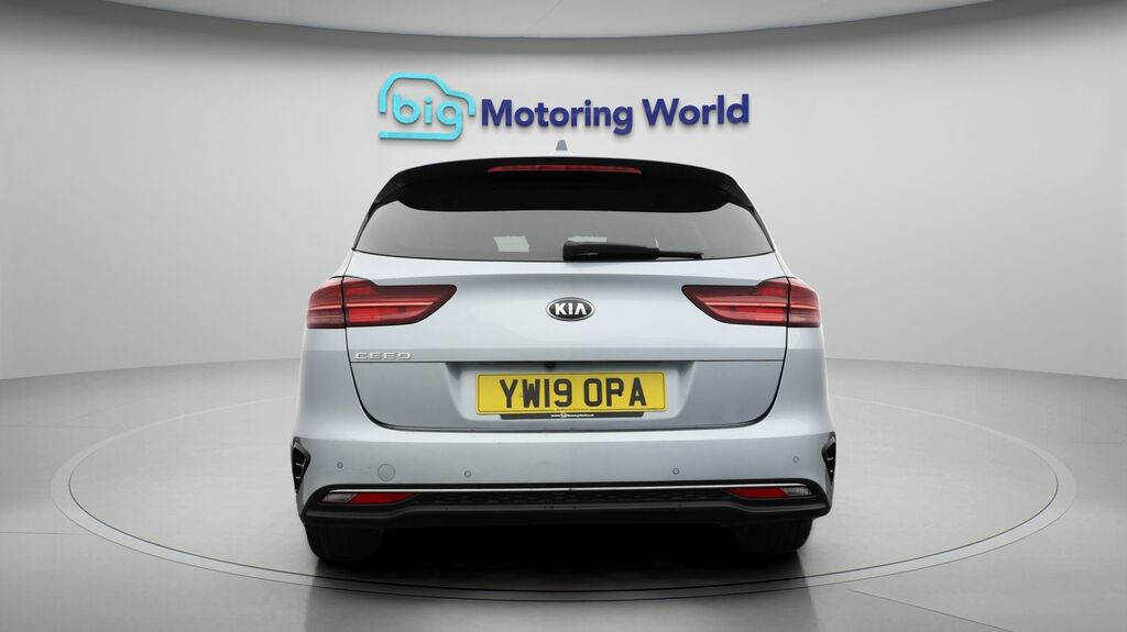 Kia Ceed 3 Silver #6