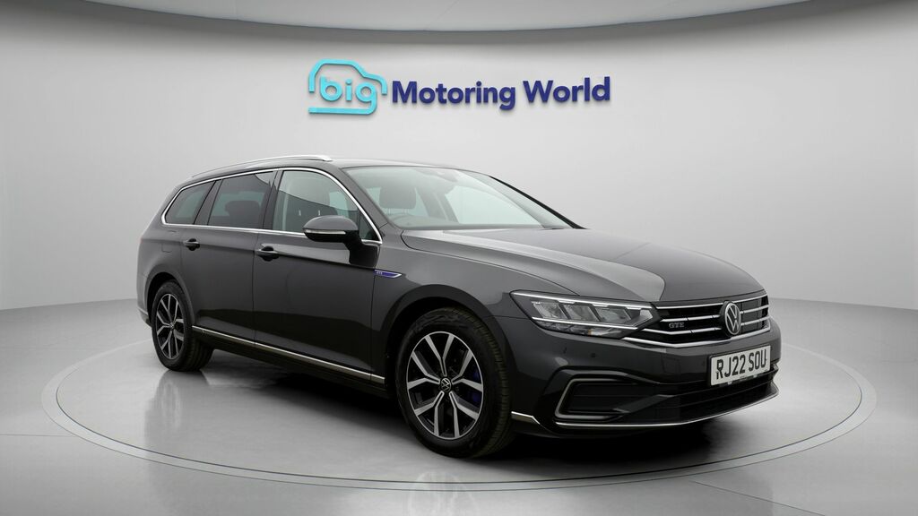 Volkswagen Passat Gte Grey