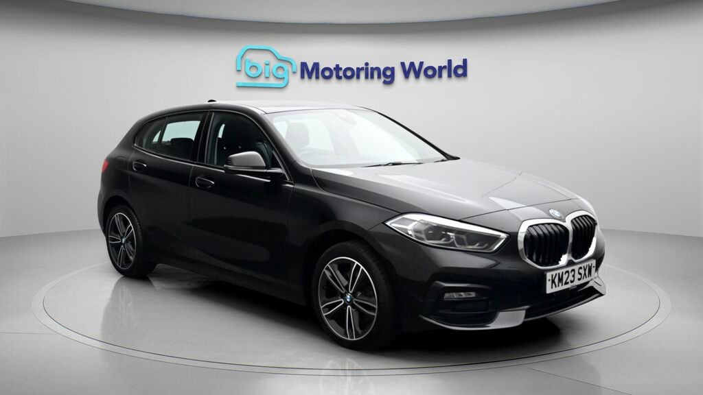 BMW 1 Series Sport Black