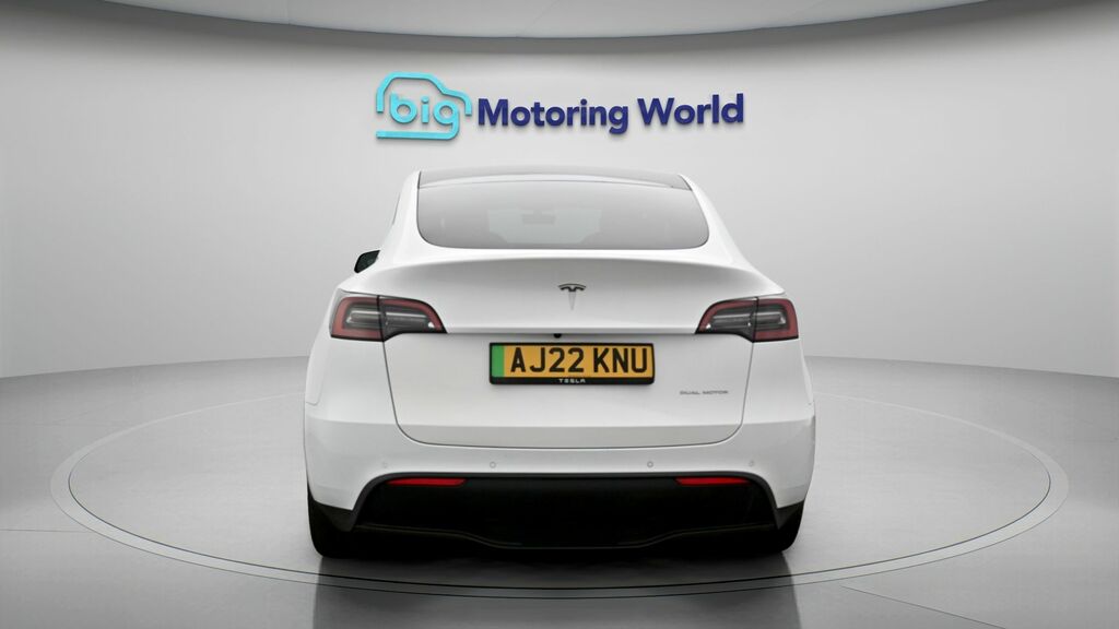 Tesla Model Y Long Range AJ22KNU White #6