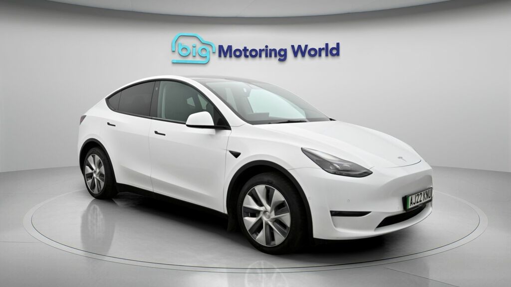 Tesla Model Y Long Range AJ22KNU White