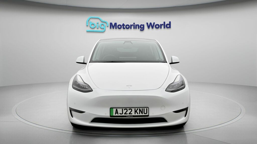 Tesla Model Y Long Range AJ22KNU White #2