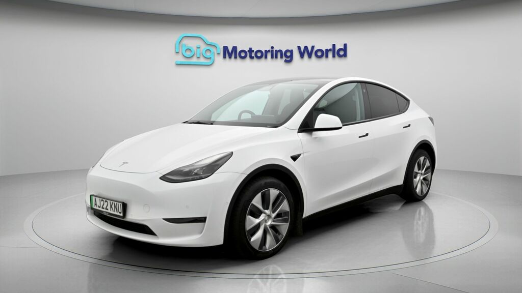 Tesla Model Y Long Range AJ22KNU White #3