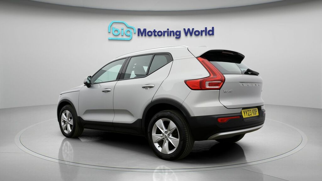 Volvo XC40 Core YY23VDP Silver #5