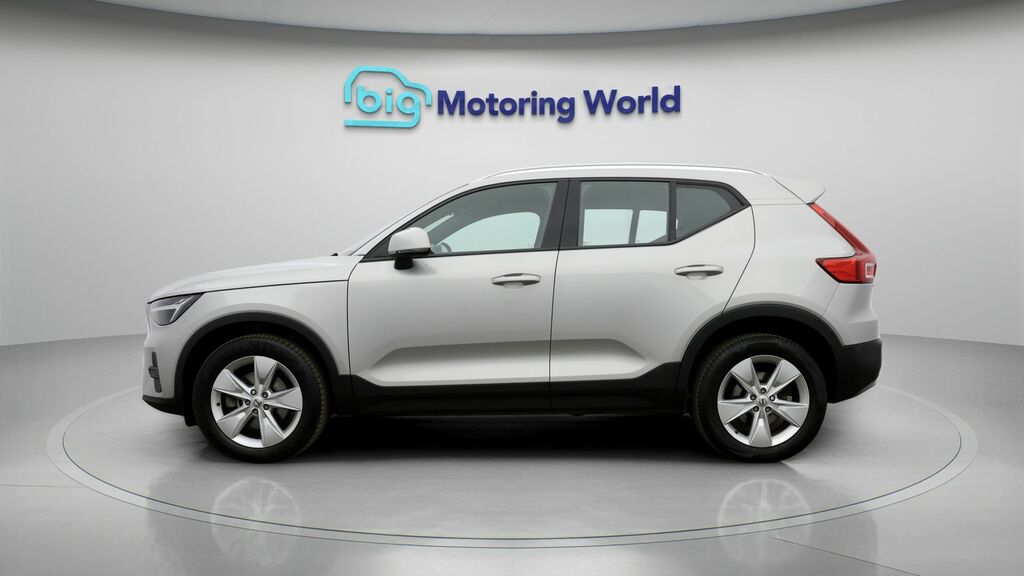 Volvo XC40 Core YY23VDP Silver #4