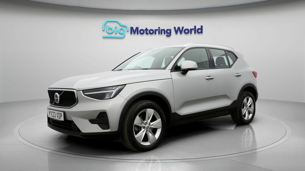 Volvo XC40 Core YY23VDP Silver #3