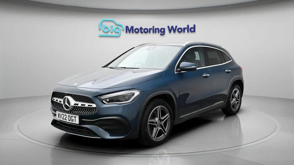 Mercedes-Benz GLA Class Exclusive Edition WV22OGT Blue #3
