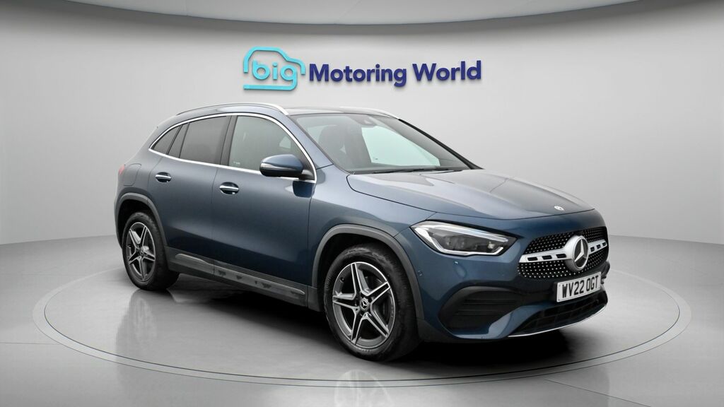 Mercedes-Benz GLA Class Exclusive Edition Blue