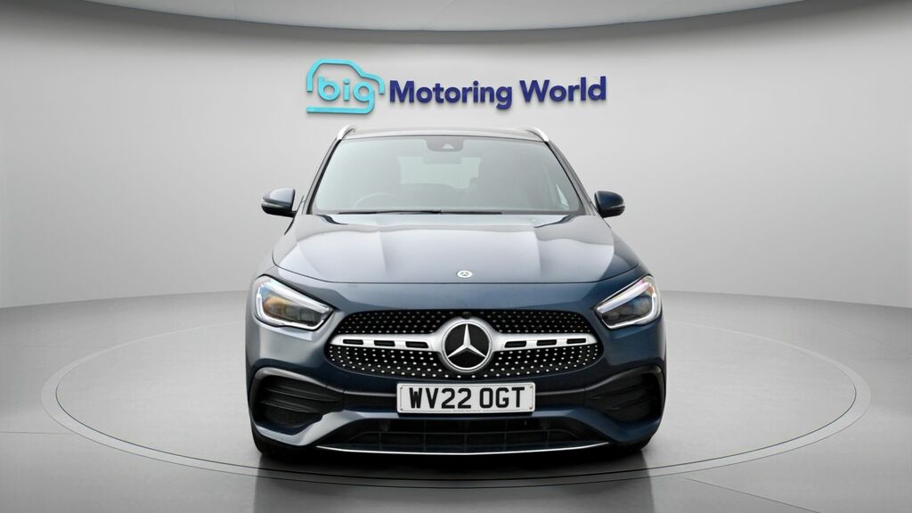 Mercedes-Benz GLA Class Exclusive Edition WV22OGT Blue #2