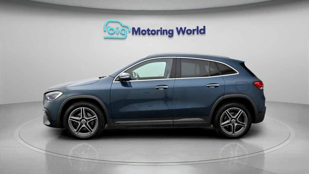 Mercedes-Benz GLA Class Exclusive Edition WV22OGT Blue #4
