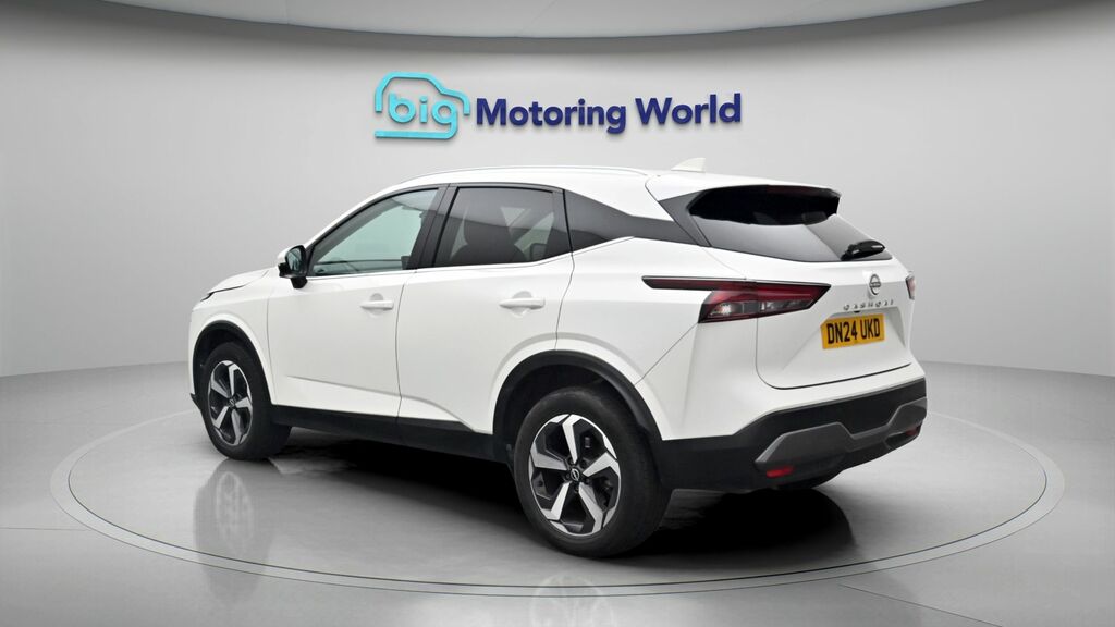 Nissan Qashqai N-connecta DN24UKD White #5