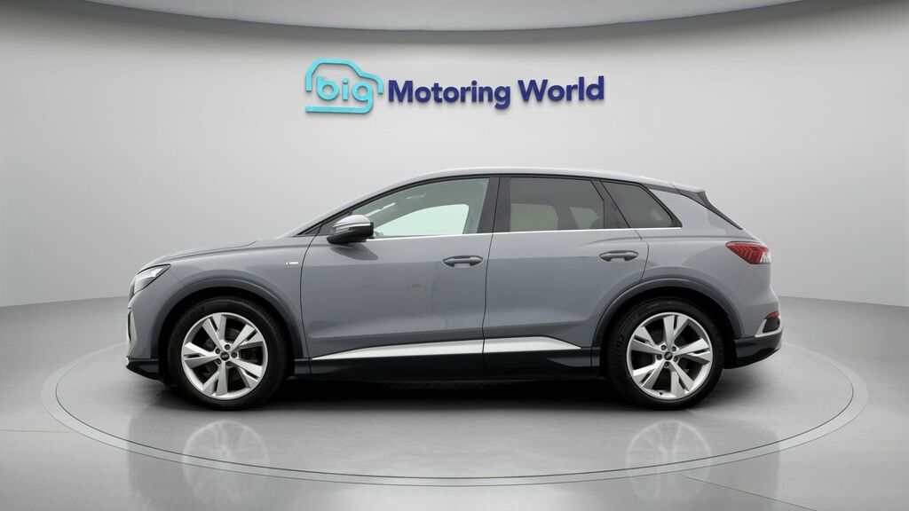 Audi Q4 E Tron S Line MK71CZZ Grey #4