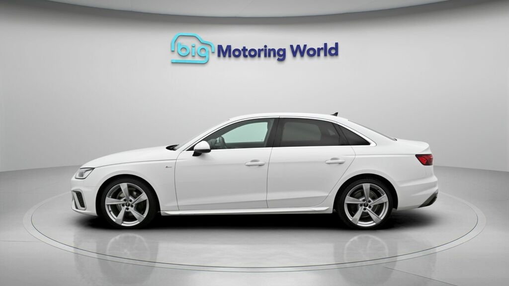 Audi A4 S Line WR73VUG White #4