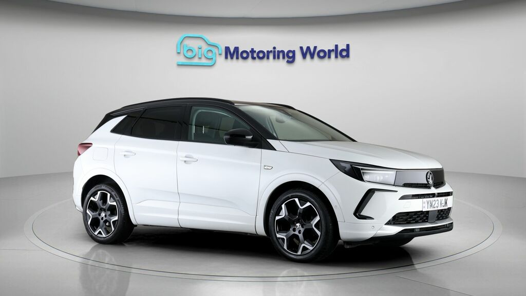 Vauxhall Grandland Ultimate White