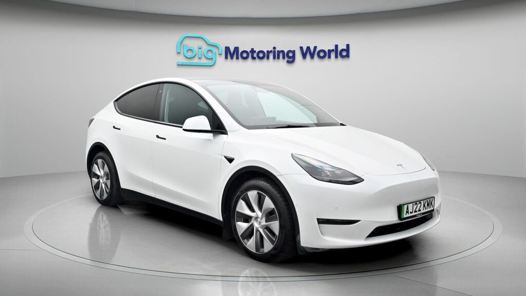 Tesla Model Y Long Range AJ22KMK White