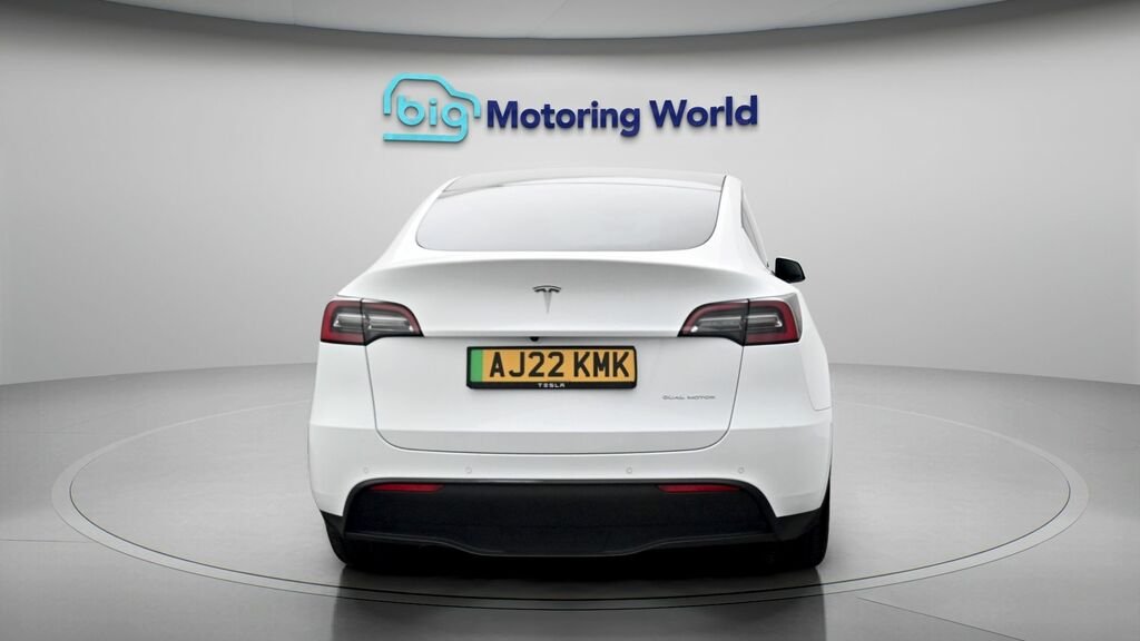 Tesla Model Y Long Range AJ22KMK White #6