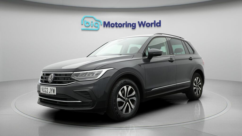 Volkswagen Tiguan Active VU22JYW Grey #3