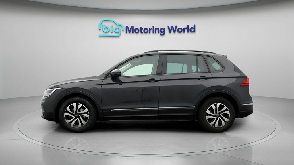 Volkswagen Tiguan Active VU22JYW Grey #4