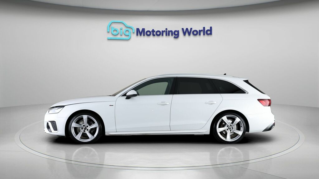 Audi A4 Avant S Line KE23OJT White #4