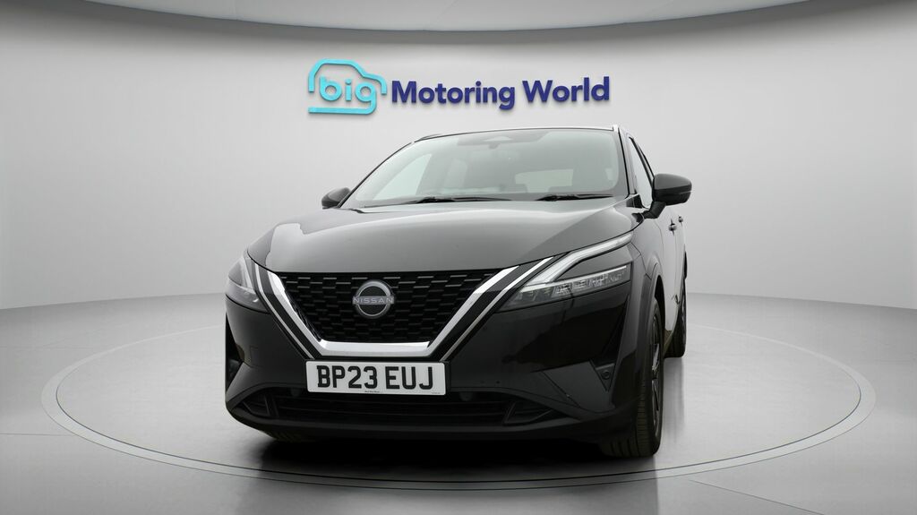 Nissan Qashqai Tekna Black #2