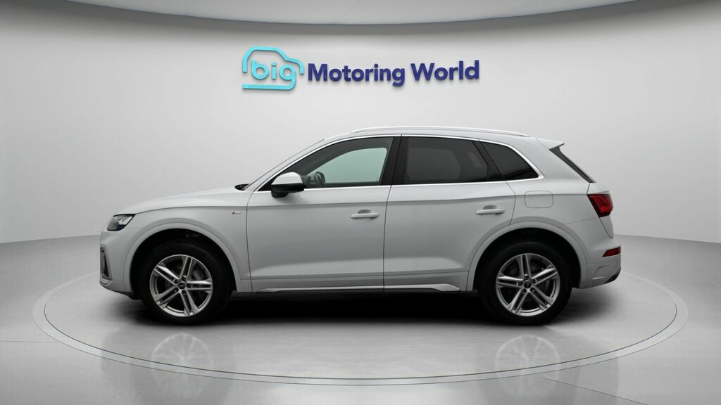 Audi Q5 S Line SH23ZFM White #4