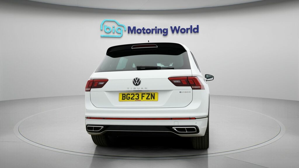 Volkswagen Tiguan R-line BG23FZN White #6