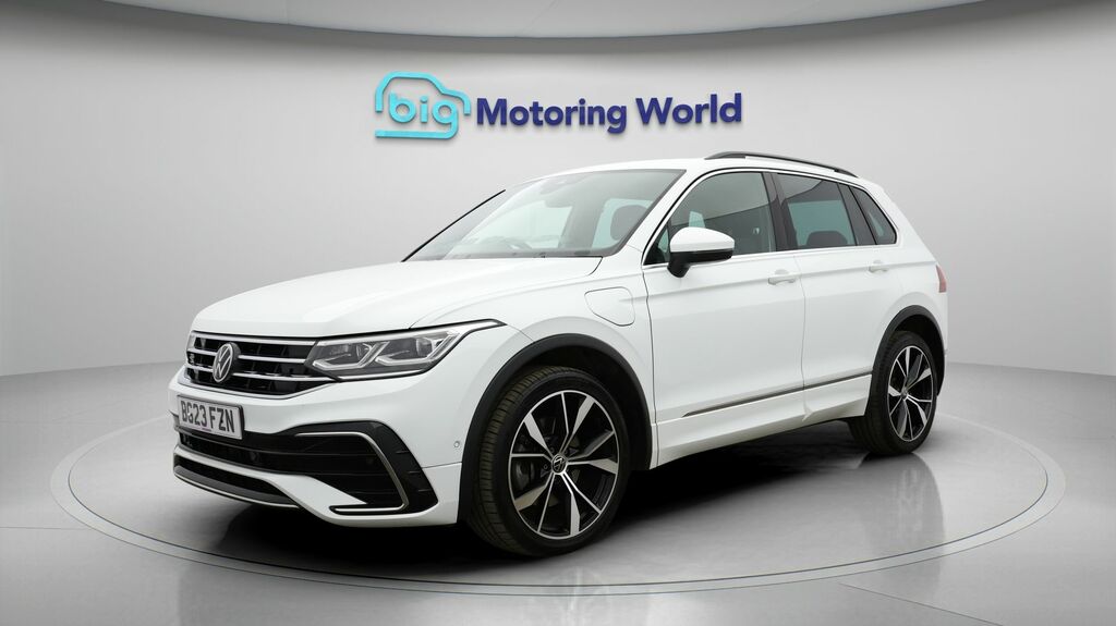 Volkswagen Tiguan R-line BG23FZN White #3