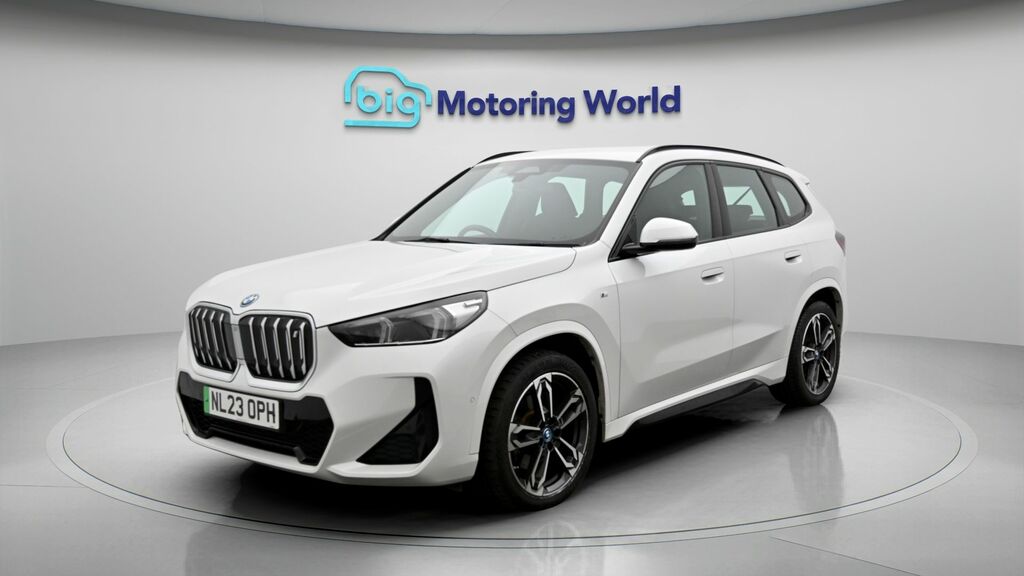 BMW iX1 M Sport NL23OPH White #3