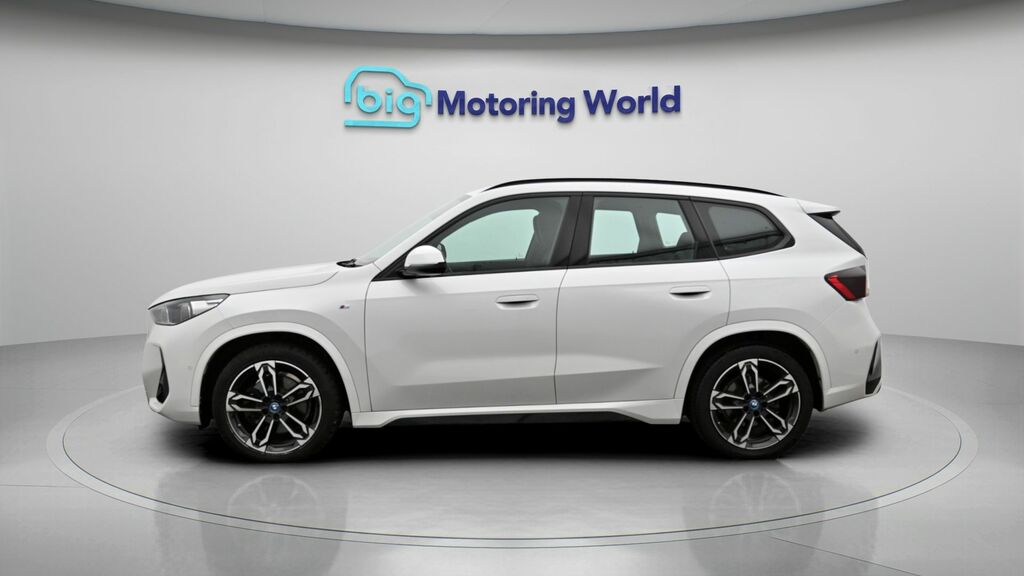 BMW iX1 M Sport NL23OPH White #4