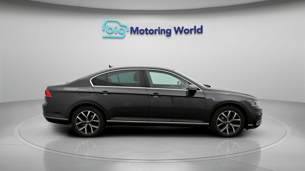 Volkswagen Passat 1.4 Tsi Highline Saloon Dsg Euro 4 160 Black #8