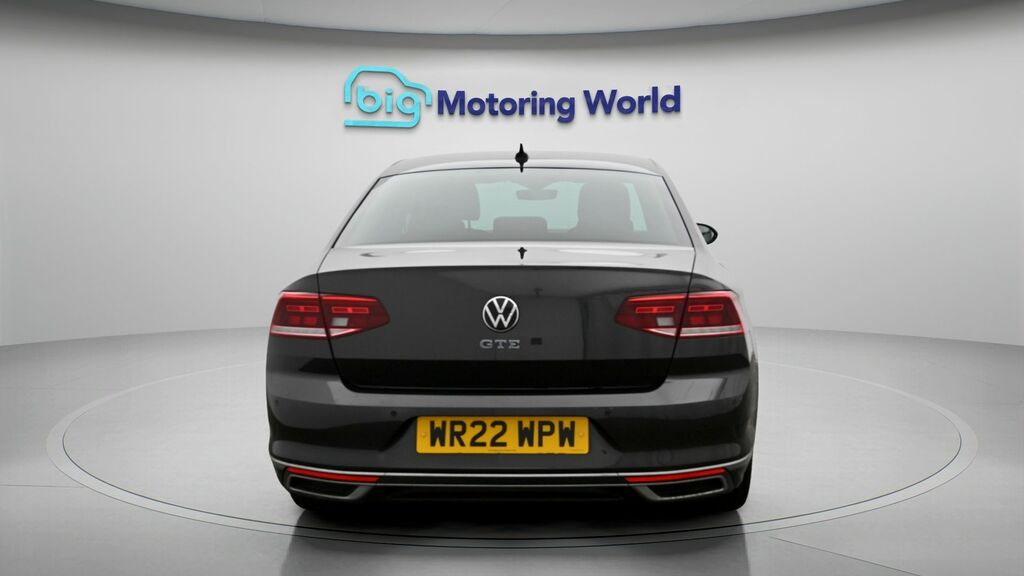 Volkswagen Passat Gte Grey #6