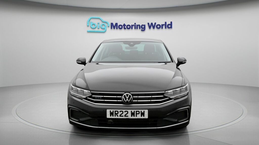 Volkswagen Passat Gte Grey #2