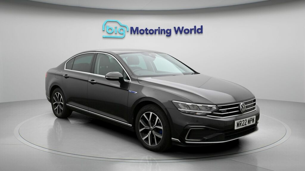 Volkswagen Passat Gte Grey