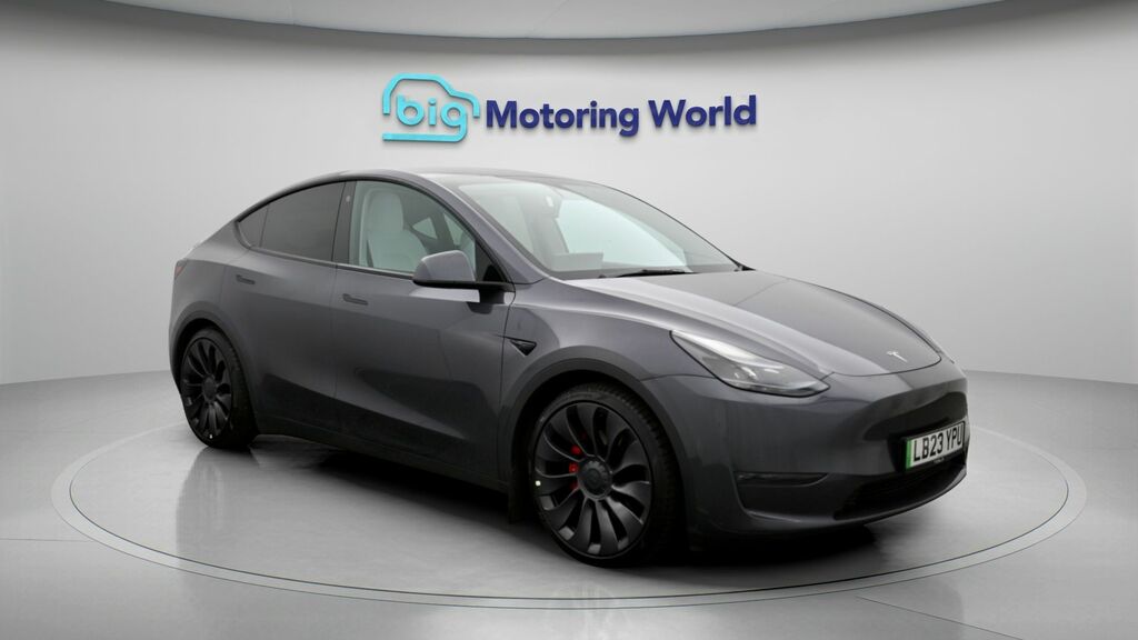 Tesla Model Y Performance Grey
