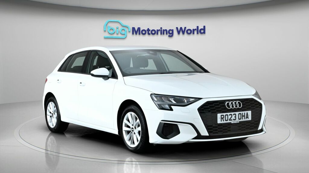 Audi A3 Technik White
