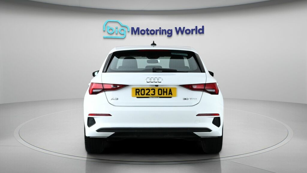 Audi A3 Technik White #6