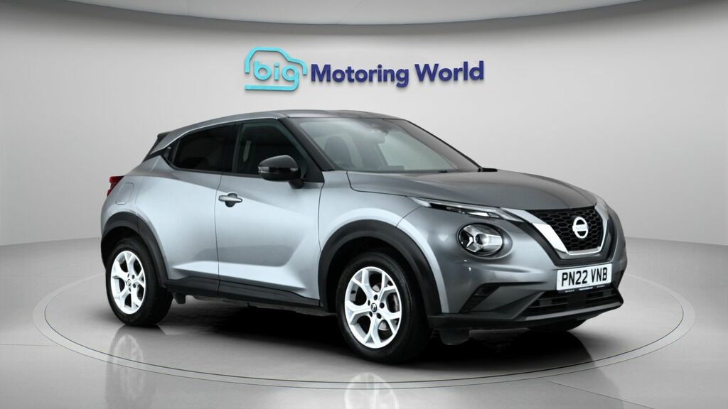 Nissan Juke N-connecta Grey