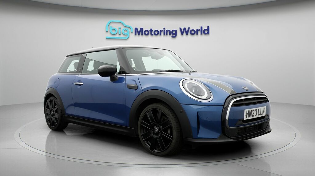 Mini Hatch Cooper Exclusive Blue