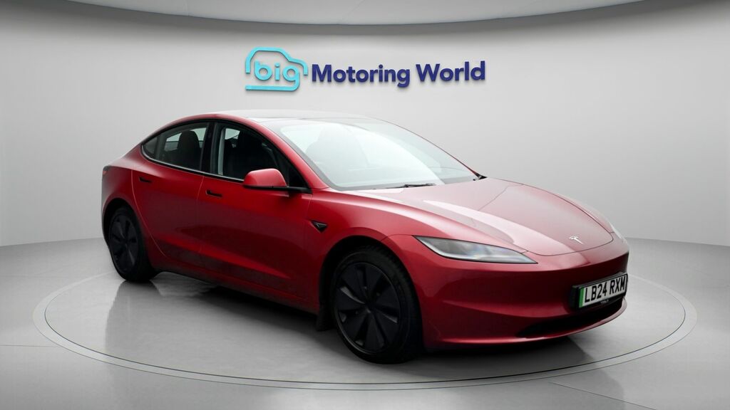 Tesla Model 3 Long Range Red