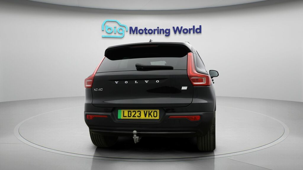 Volvo XC40 Core Black #6